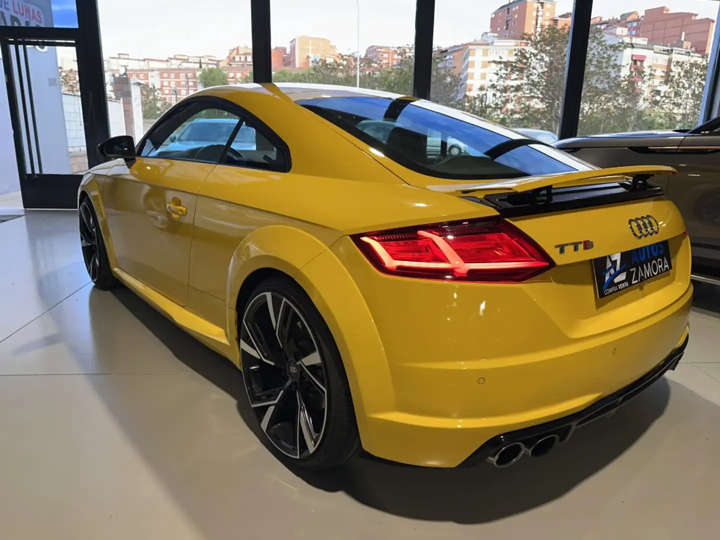 Audi TTS Coupé 2.0 TFSI quattro S-Tronic (9.75) Jaune - 1