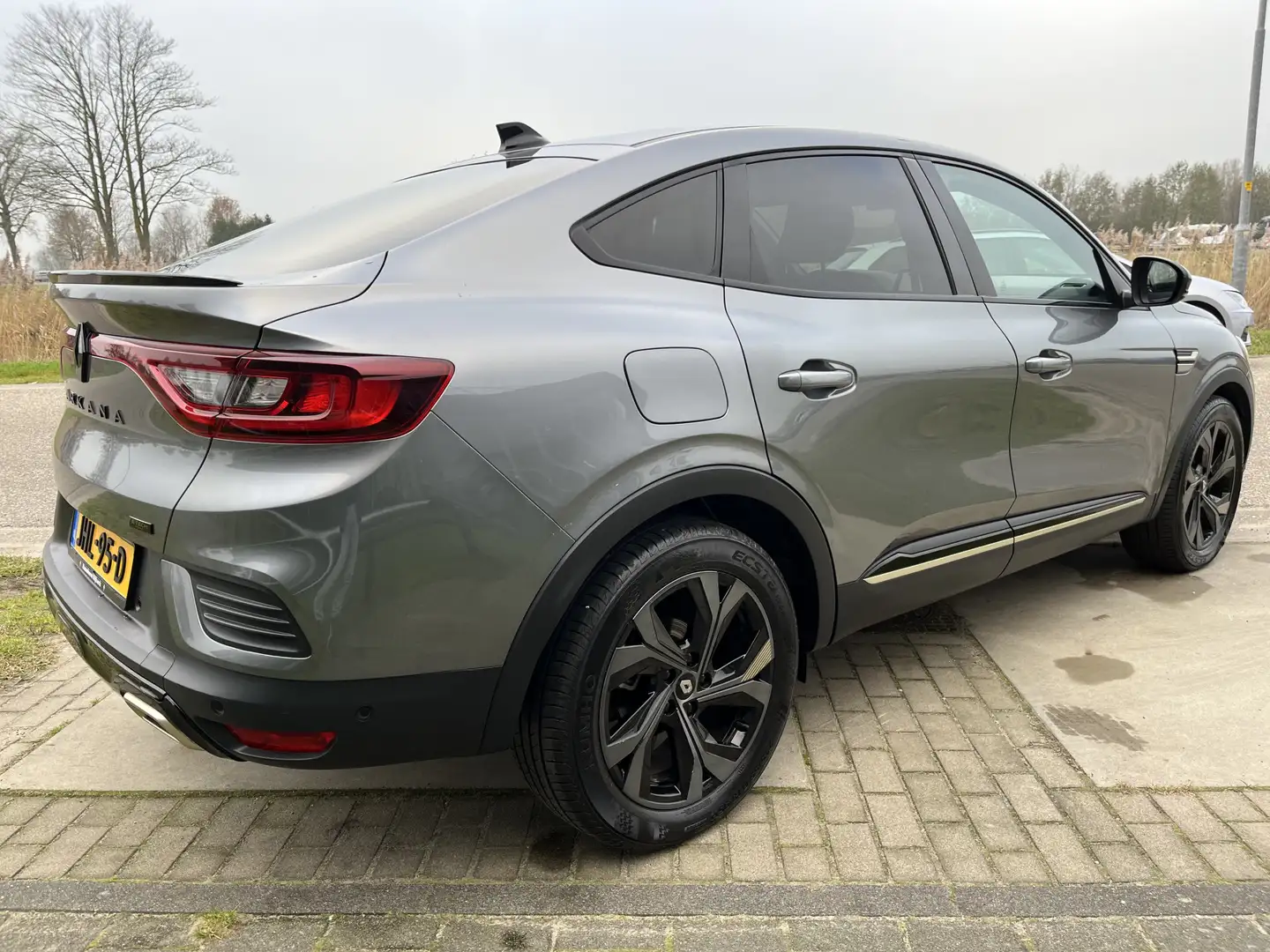 Renault Arkana 1.6 E-Tech hybrid 145 E-Tech Engineered R.S line / Grijs - 2