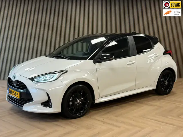 Toyota Yaris 1.5 Hybrid GR Sport AUT. CAMERA NAVIGATIE KEYLESS-