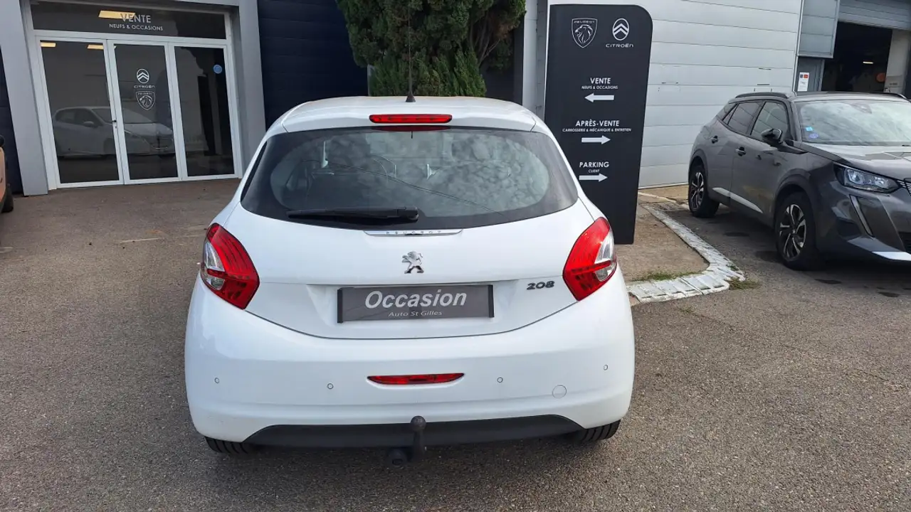 Peugeot 208 208 — photo 14