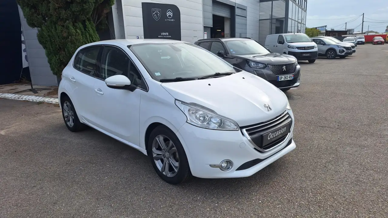 Peugeot 208 208 — photo 3