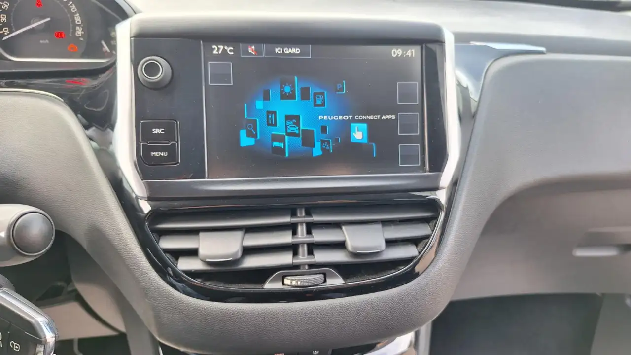 Peugeot 208 208 — photo 13
