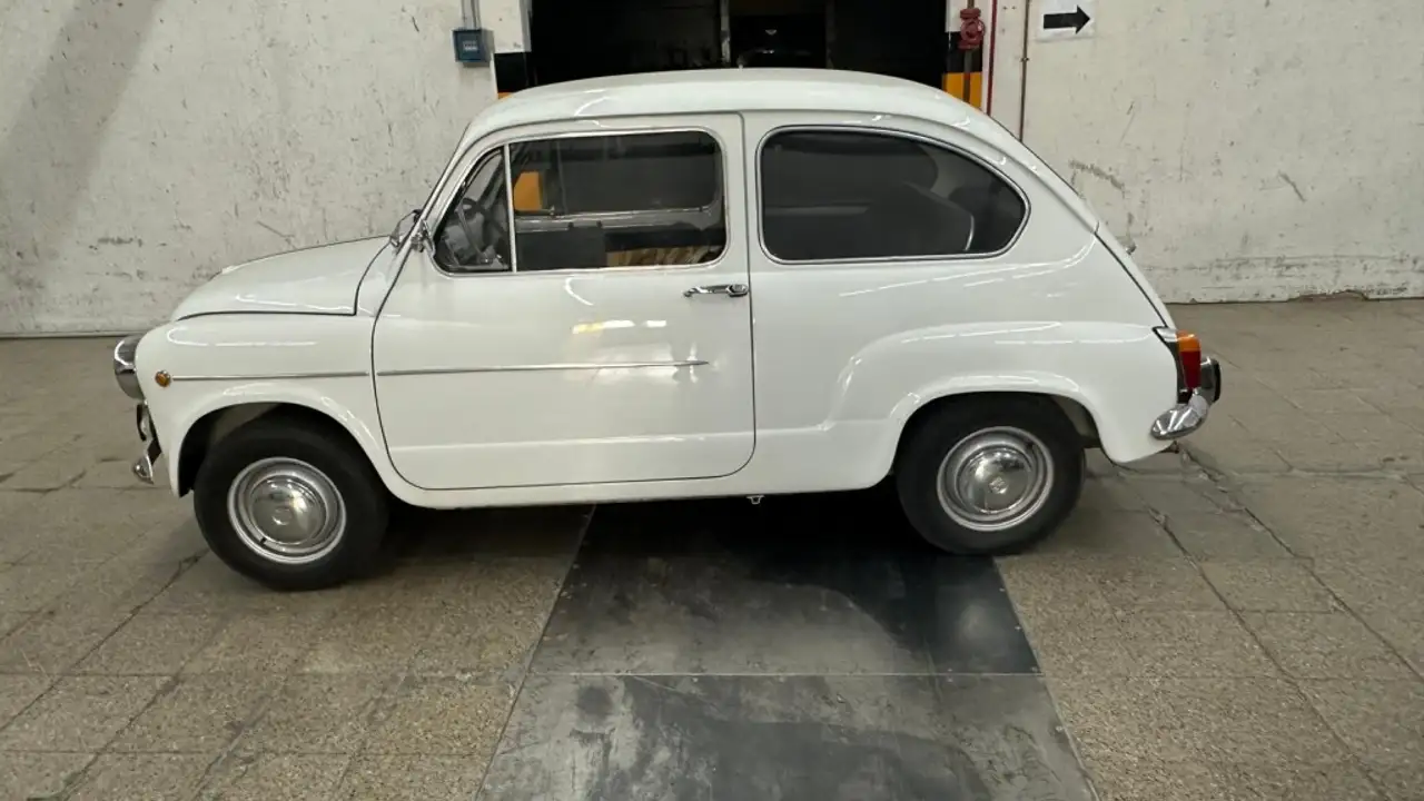 SEAT 600 E, foto 2
