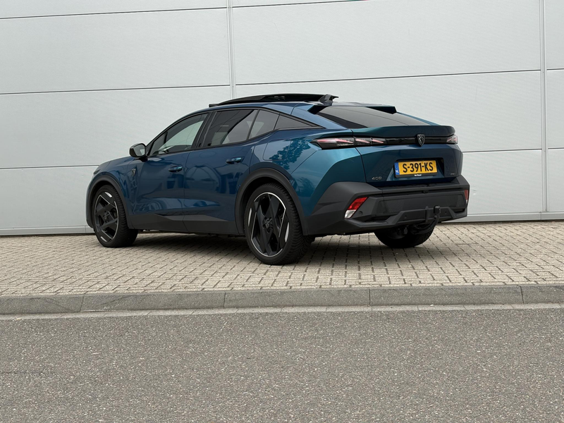 Peugeot 408 1.6 HYbrid GT 225 EAT8 First Edition | Panoramisch — photo 4