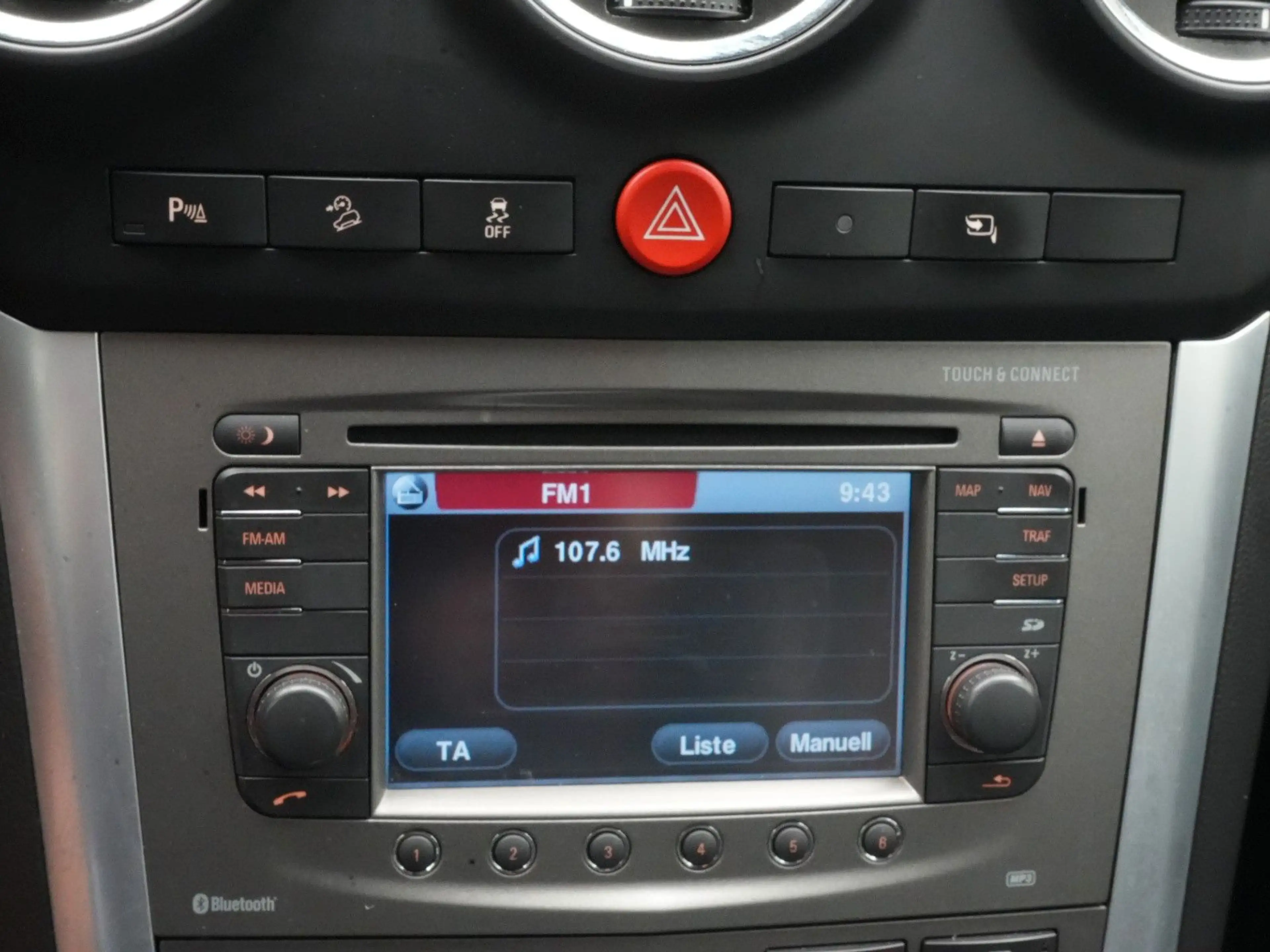 Opel Antara Cosmo 4x4 — photo 15