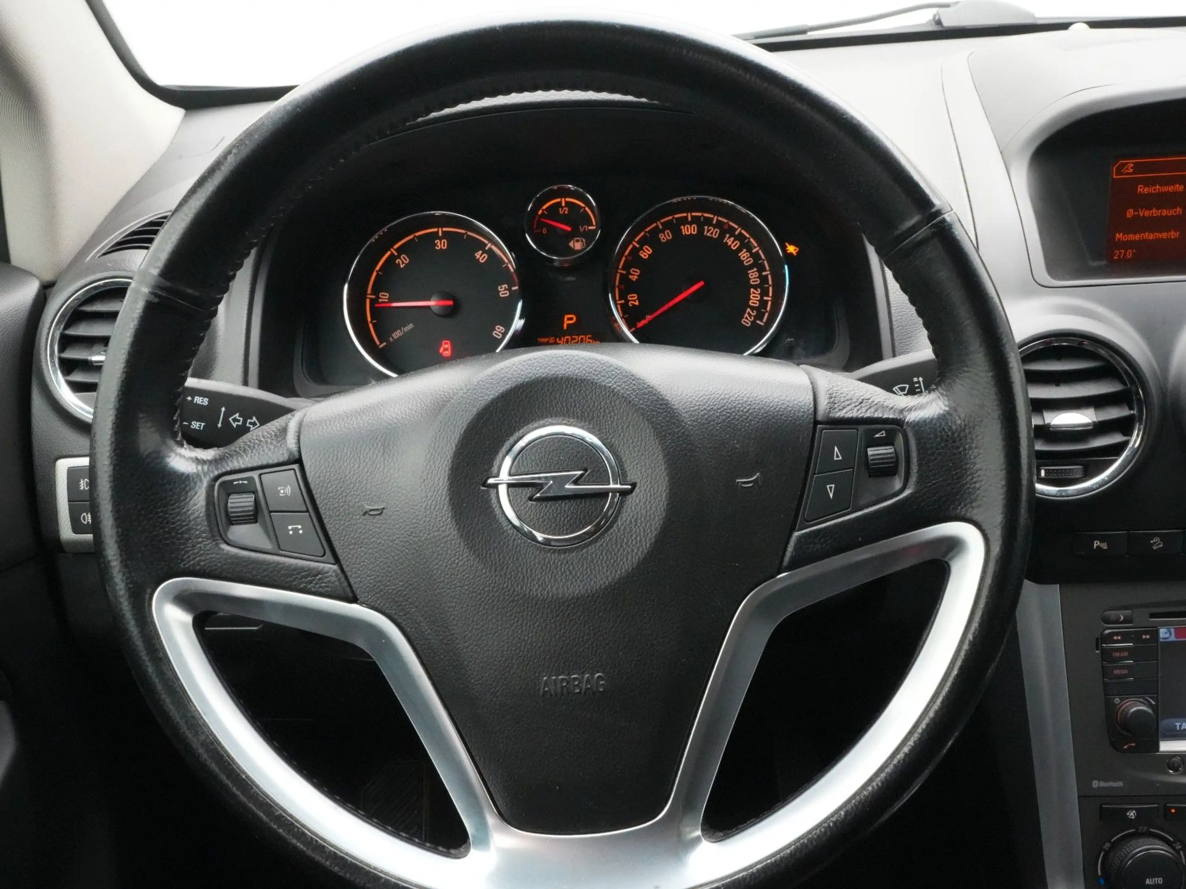 Opel Antara Cosmo 4x4 — photo 13