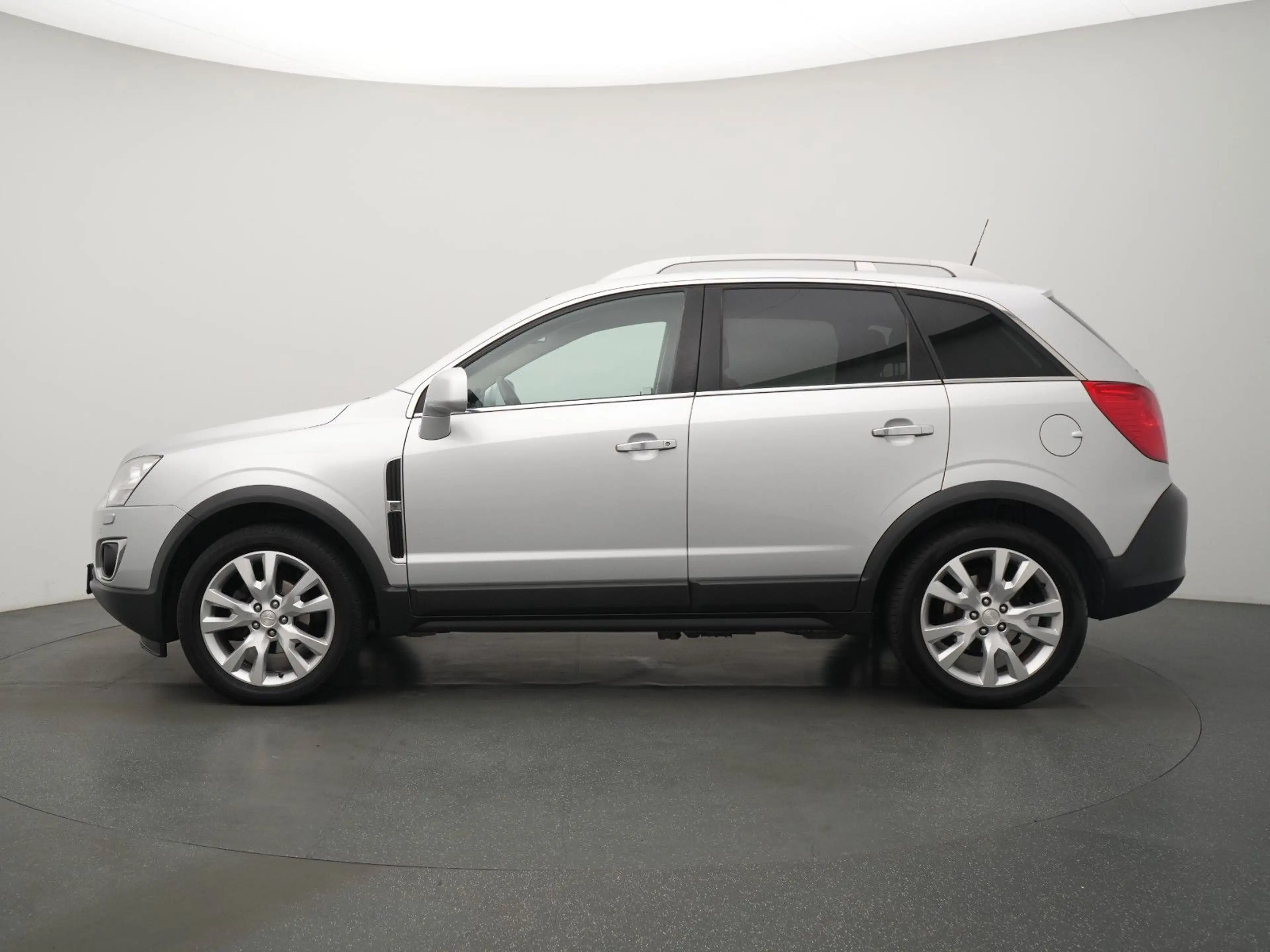 Opel Antara Cosmo 4x4 — photo 3