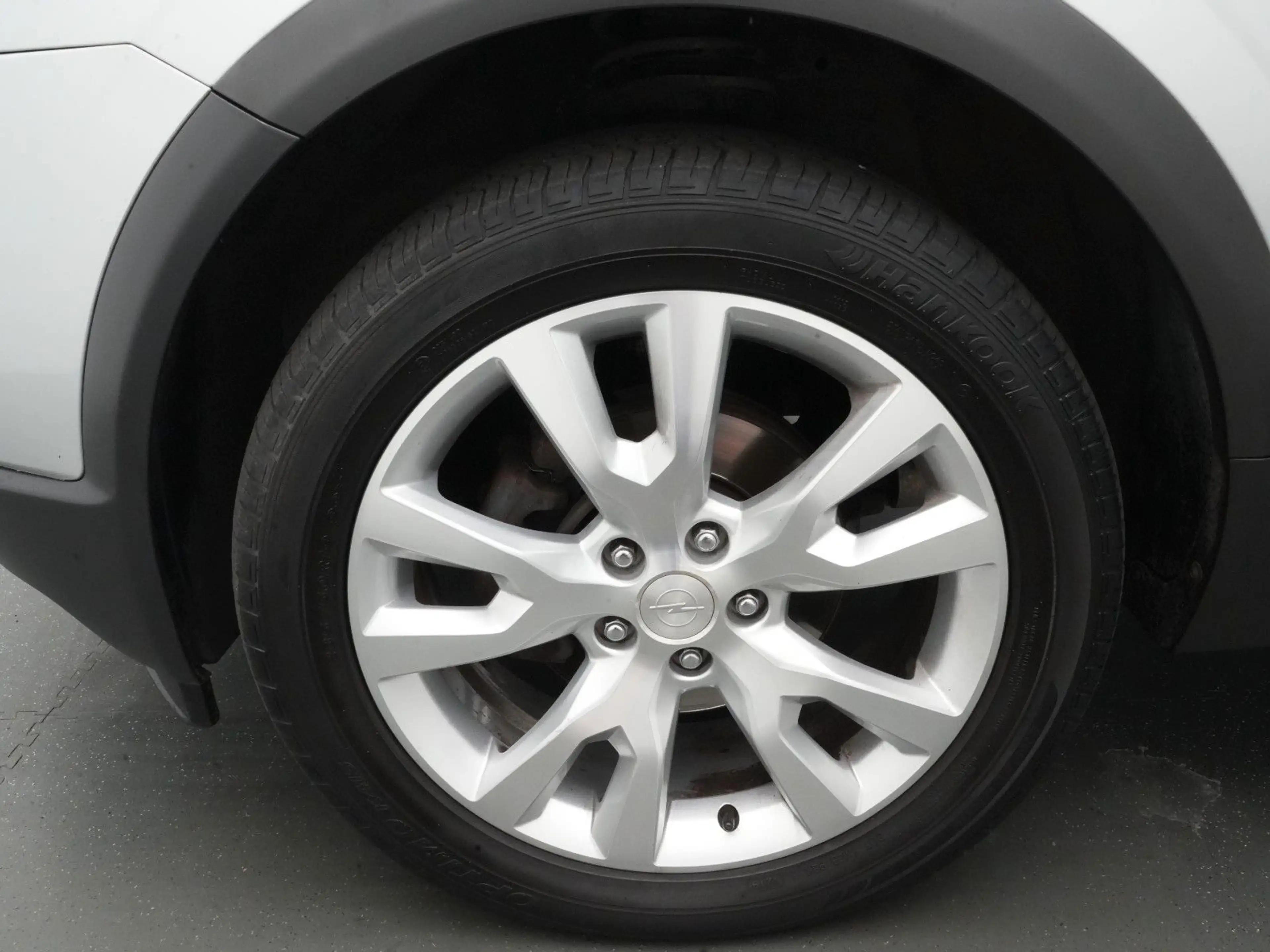 Opel Antara Cosmo 4x4 — photo 10