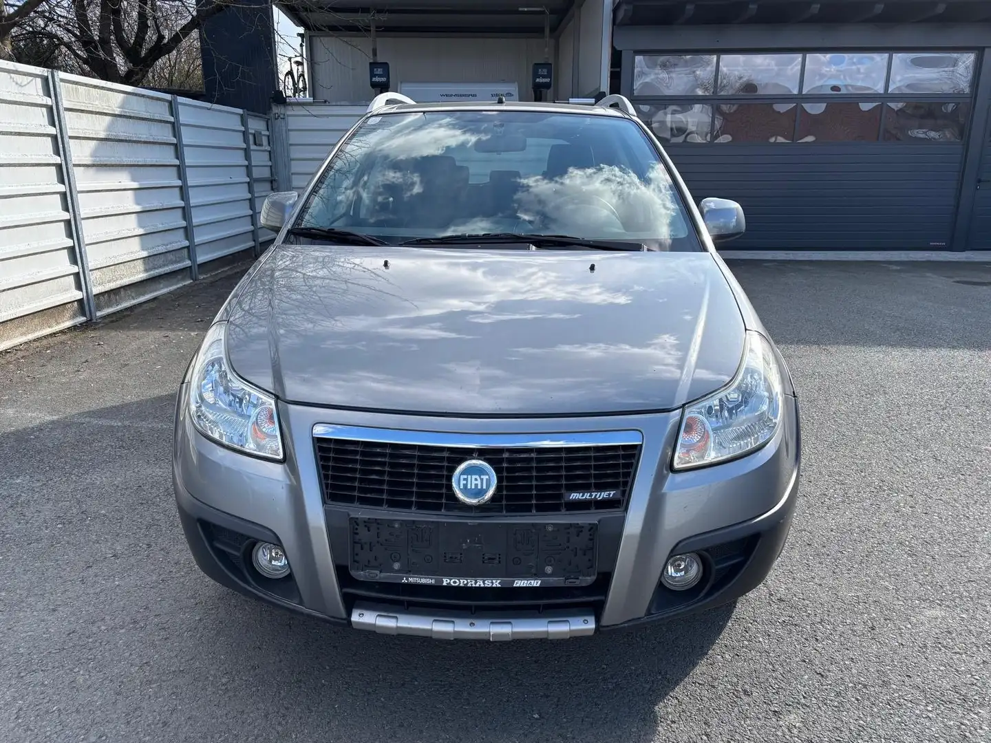 Fiat Sedici 1,9 JTD Multijet Emotion Grau - 2