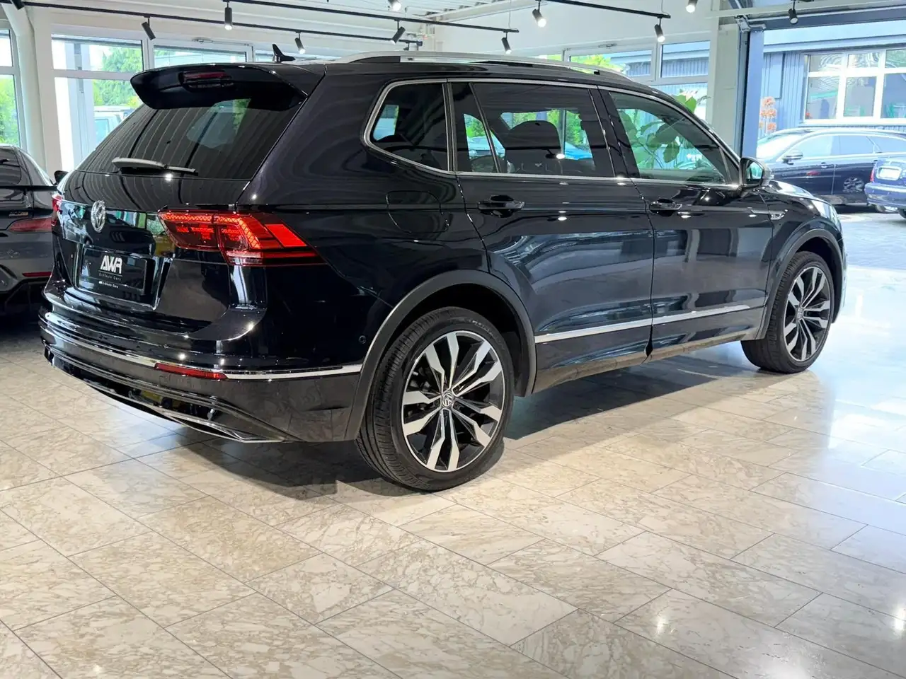 2020 Volkswagen Tiguan Allspace 4Motion R-LINE-BLACK*PANO*20"*, photograph 8