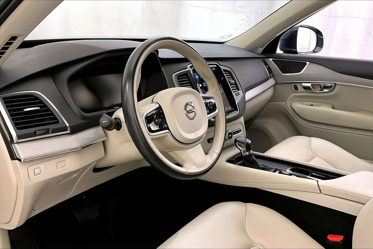 2022 Volvo XC90 MOMENTUM CLIMATE - 20'' WHEELS - PANORAMIC SUNROOF thumb 13