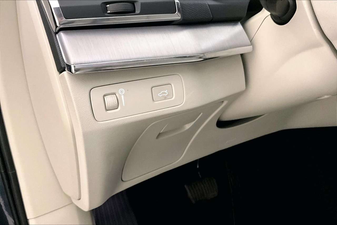 2022 Volvo XC90 MOMENTUM CLIMATE - 20'' WHEELS - PANORAMIC SUNROOF thumb 26