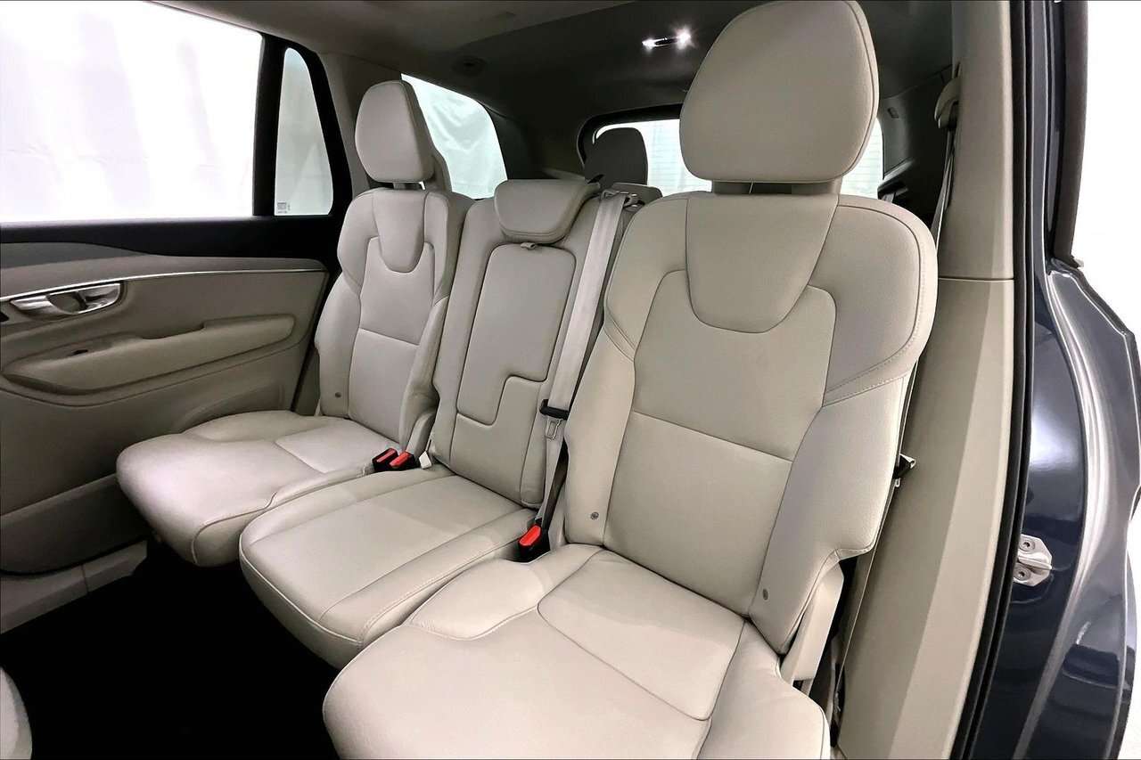 2022 Volvo XC90 MOMENTUM CLIMATE - 20'' WHEELS - PANORAMIC SUNROOF thumb 28