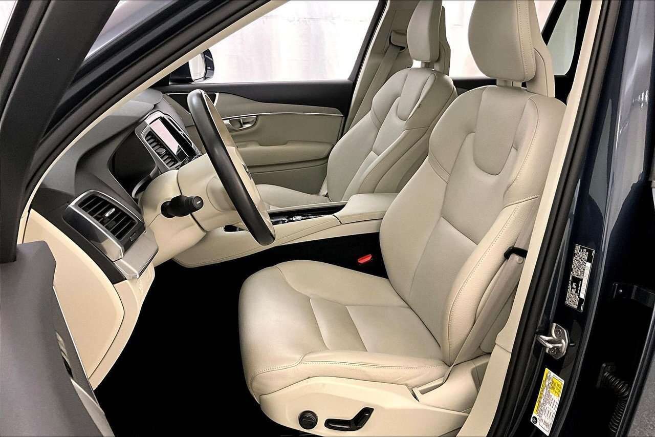 2022 Volvo XC90 MOMENTUM CLIMATE - 20'' WHEELS - PANORAMIC SUNROOF thumb 27
