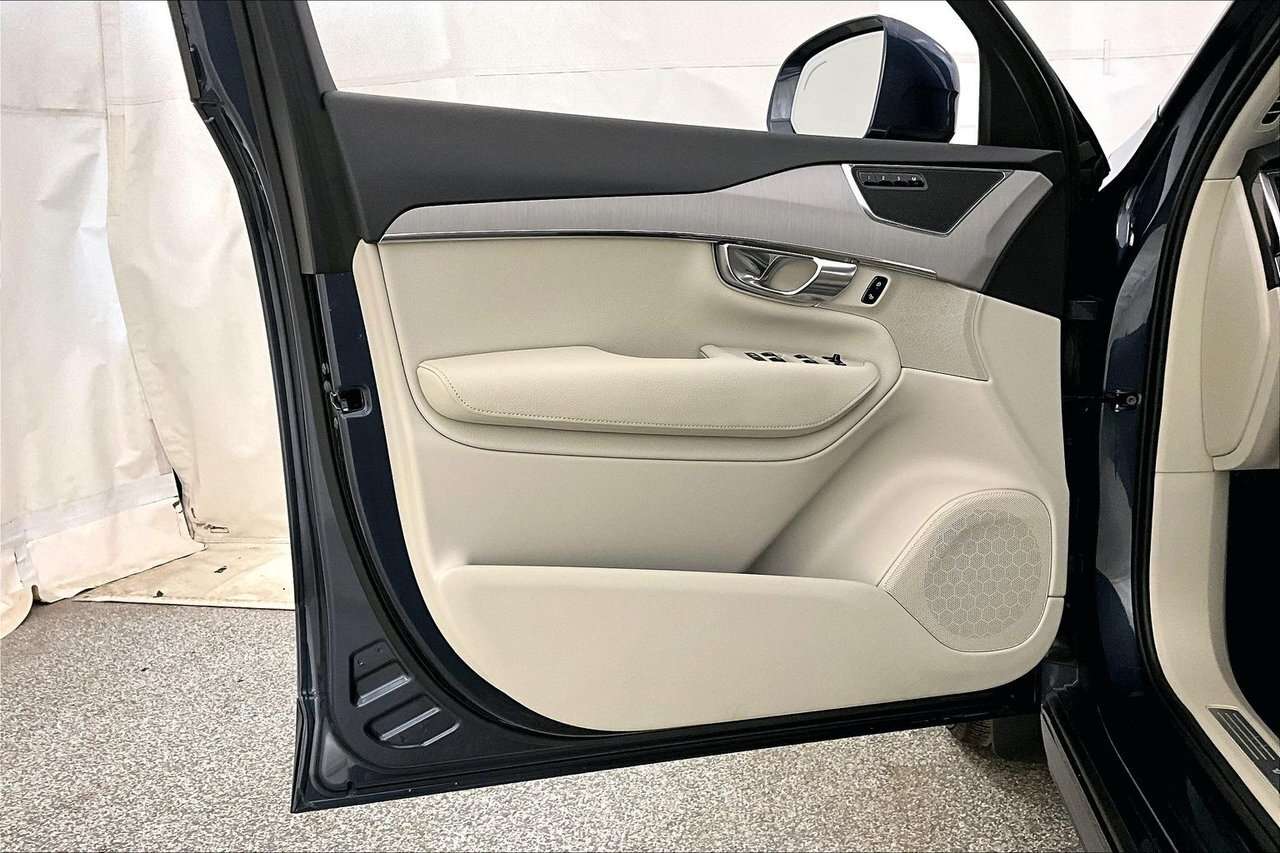 2022 Volvo XC90 MOMENTUM CLIMATE - 20'' WHEELS - PANORAMIC SUNROOF thumb 18