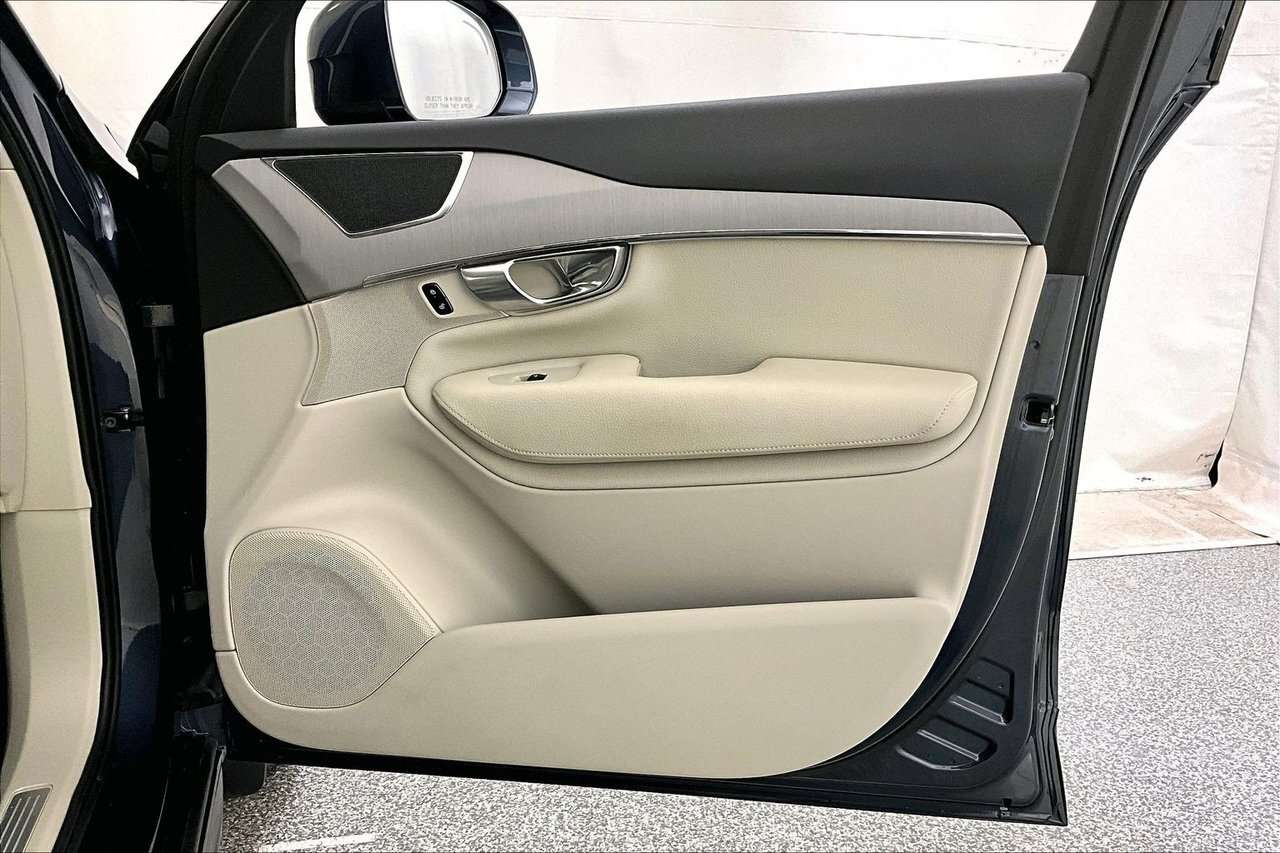 2022 Volvo XC90 MOMENTUM CLIMATE - 20'' WHEELS - PANORAMIC SUNROOF thumb 19