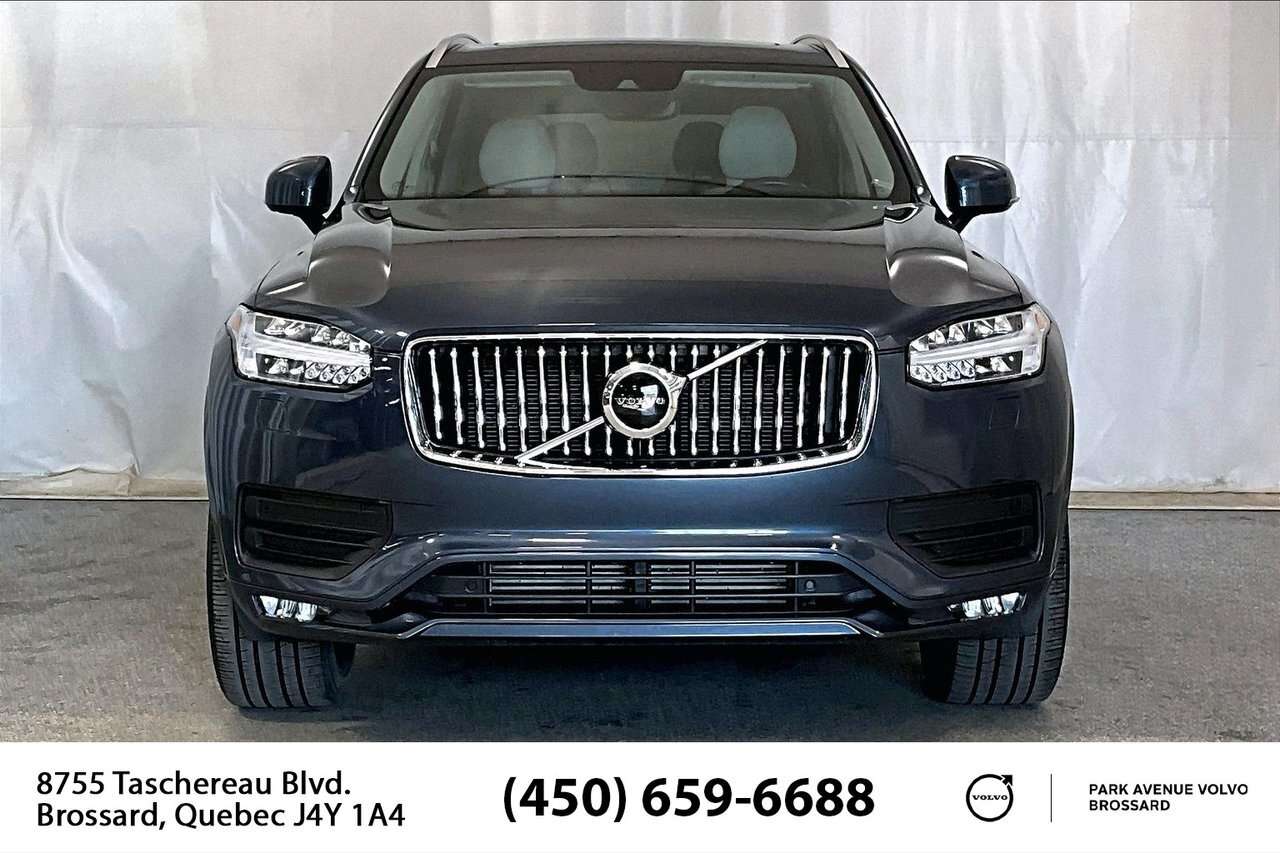 2022 Volvo XC90 MOMENTUM CLIMATE - 20'' WHEELS - PANORAMIC SUNROOF alt 3