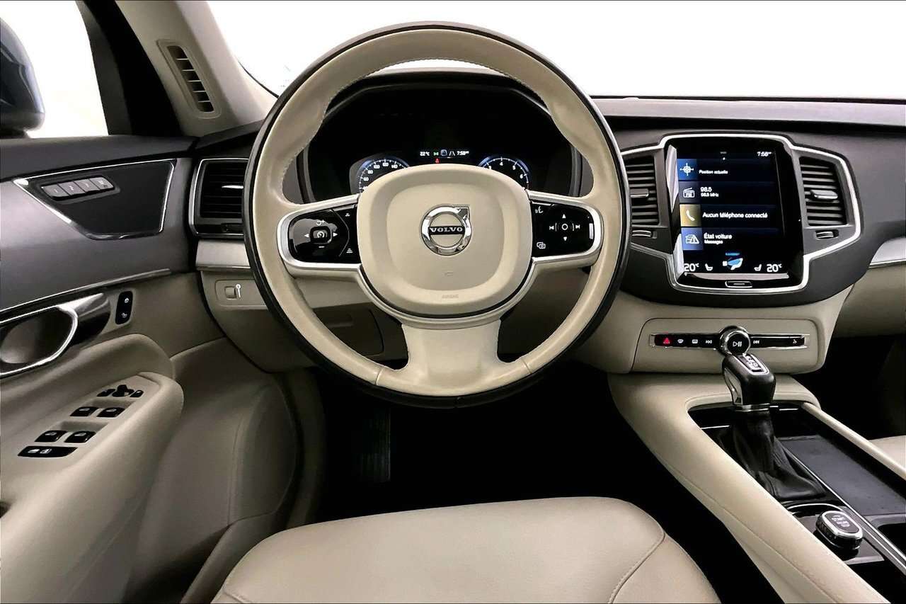 2022 Volvo XC90 MOMENTUM CLIMATE - 20'' WHEELS - PANORAMIC SUNROOF alt 5
