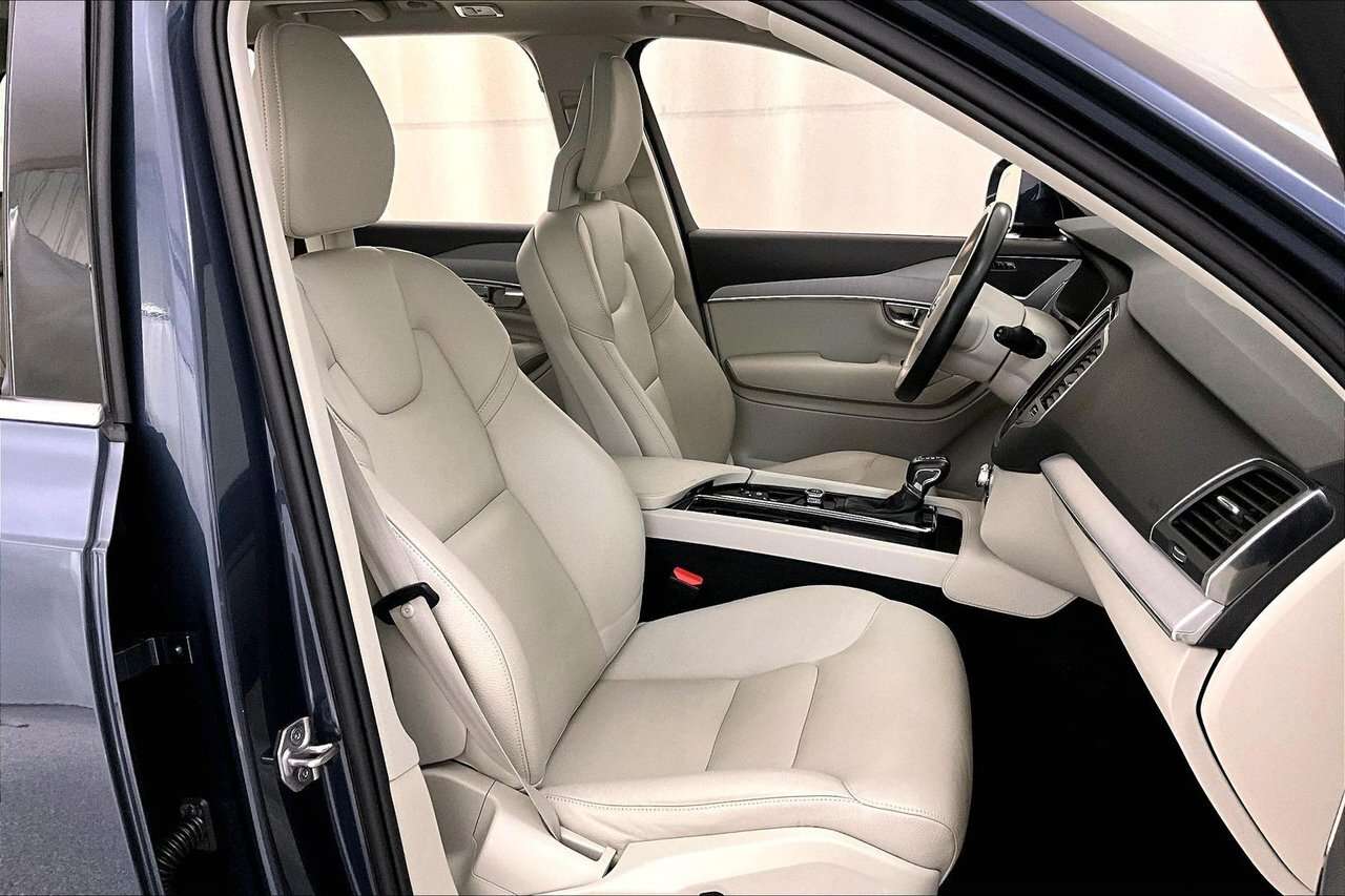 2022 Volvo XC90 MOMENTUM CLIMATE - 20'' WHEELS - PANORAMIC SUNROOF thumb 7
