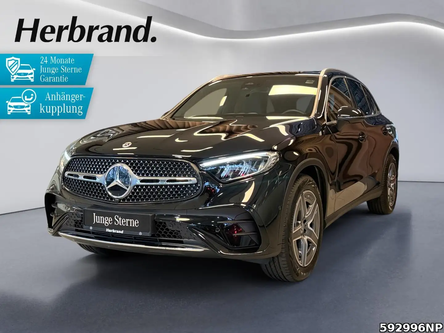 Mercedes-Benz GLC 300 4M AMG AHK Panorama Distronic Totwinkel Schwarz - 1