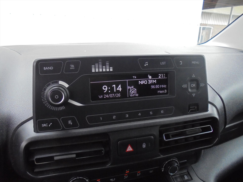Citroen Berlingo 1.2 PureTech 110PK 7-PERSOONS !! TREKHAAK — photo 12