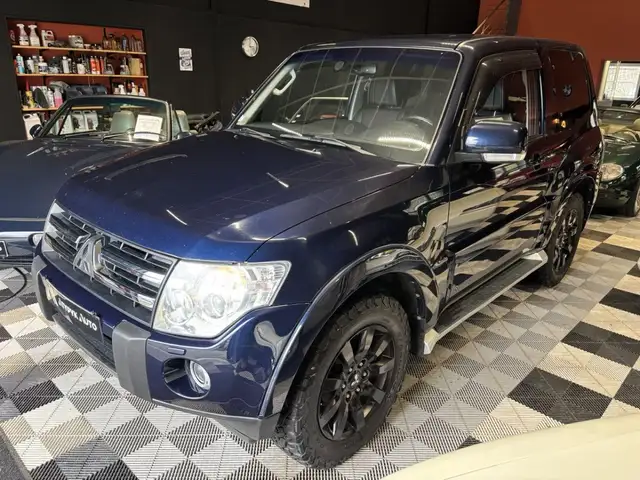 Mitsubishi Pajero 3,2 Di-D 200ch Bva Court