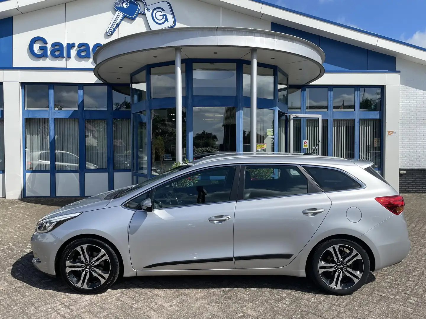 Kia Ceed SW / cee'd SW Sportswagon 1.6 GDI Plus Pack | Lederenbekleding, Gris - 2