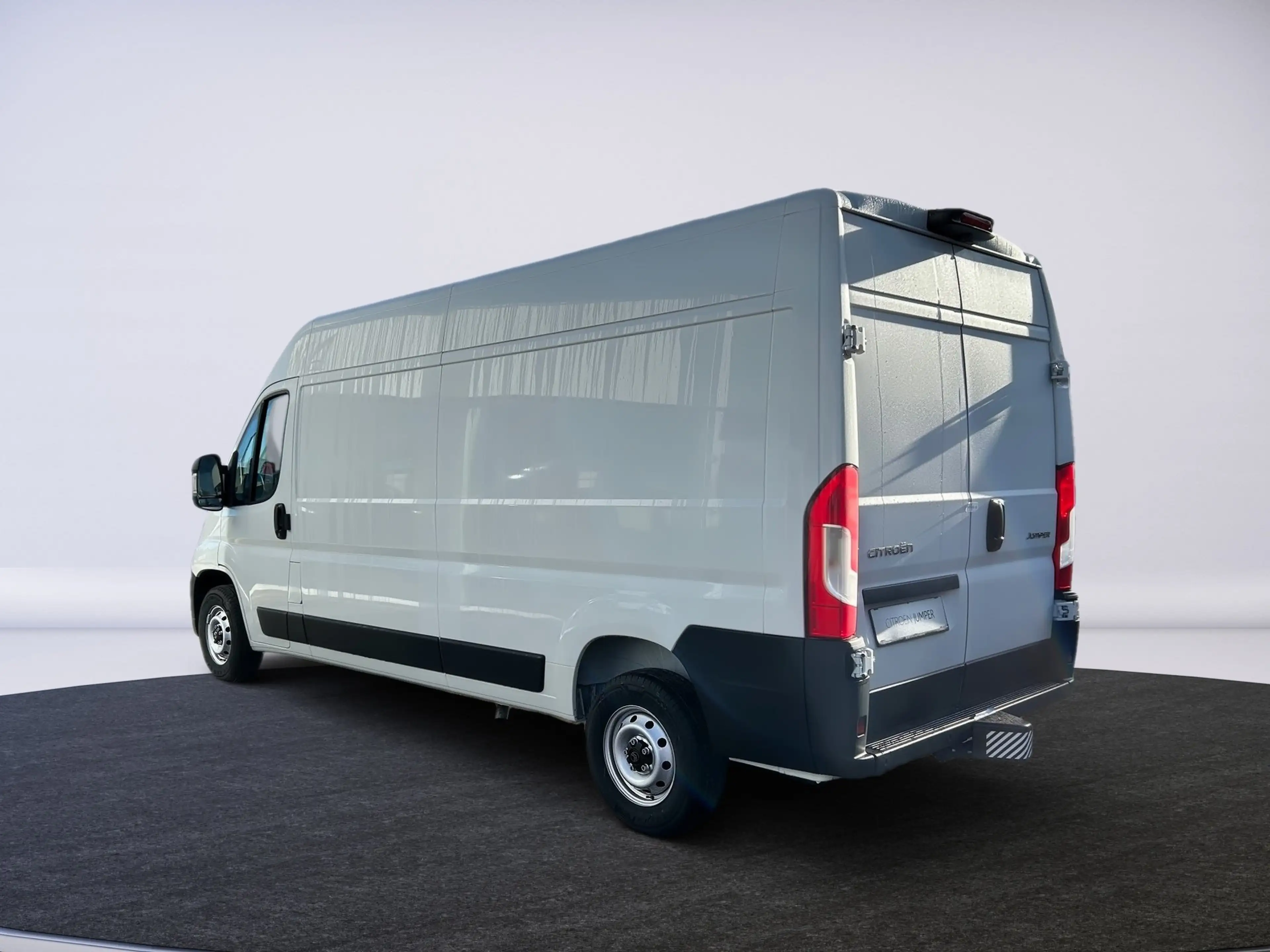 Citroen Jumper 33 L3H2 BlueHDi 140 — photo 4