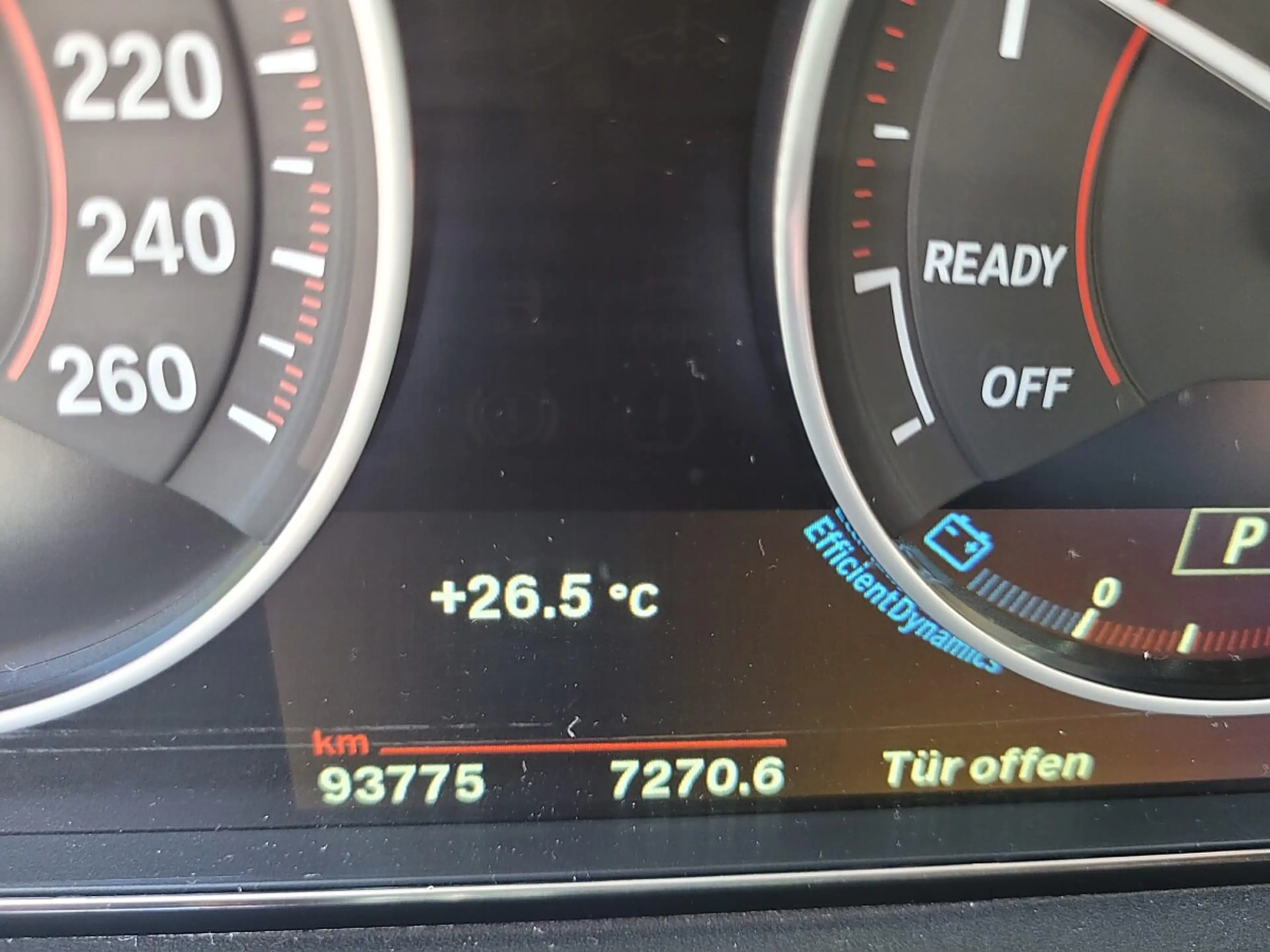 BMW 330 i xDrive Sport Line Aut. — photo 11