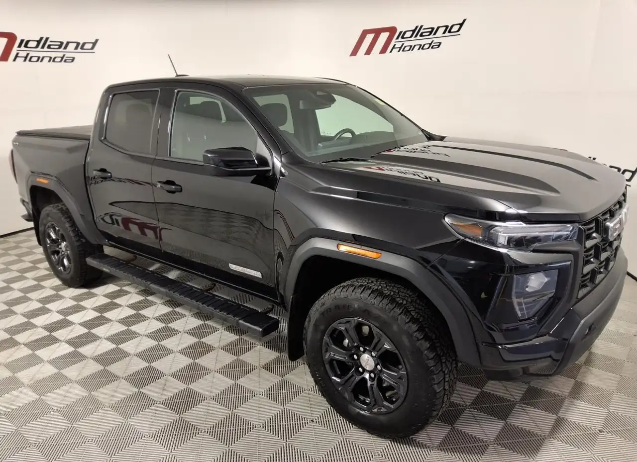 2024 GMC Canyon