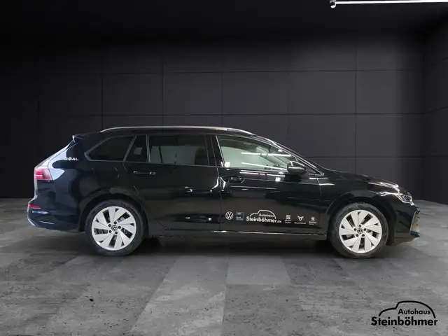 Volkswagen Golf view 9