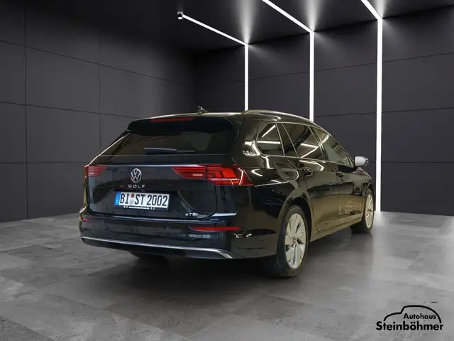 Volkswagen Golf view 8