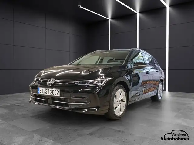 Volkswagen Golf view 2