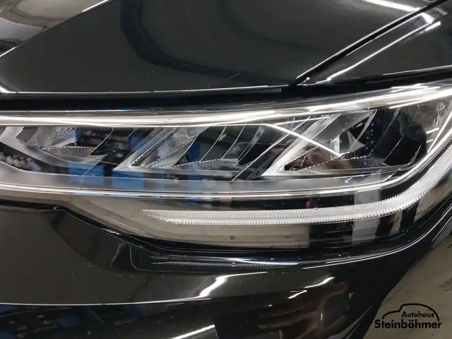 Volkswagen Golf view 11