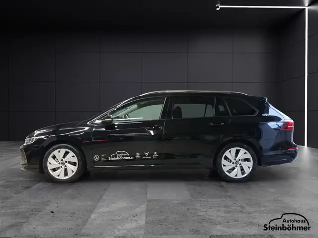 Volkswagen Golf view 3