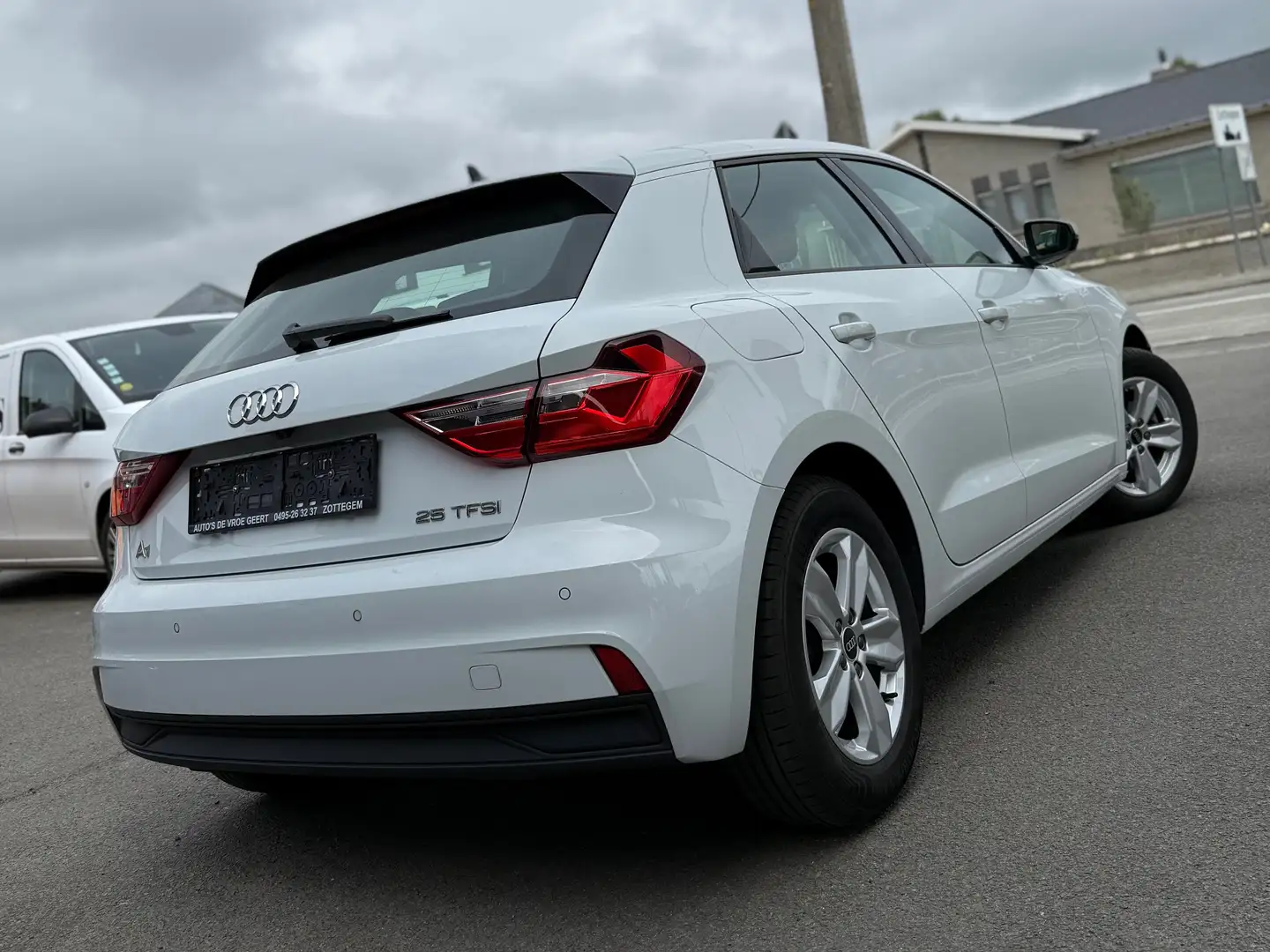 Audi A1 A1 25 TFSI Sportback S tronic CAMERA Wit - 2