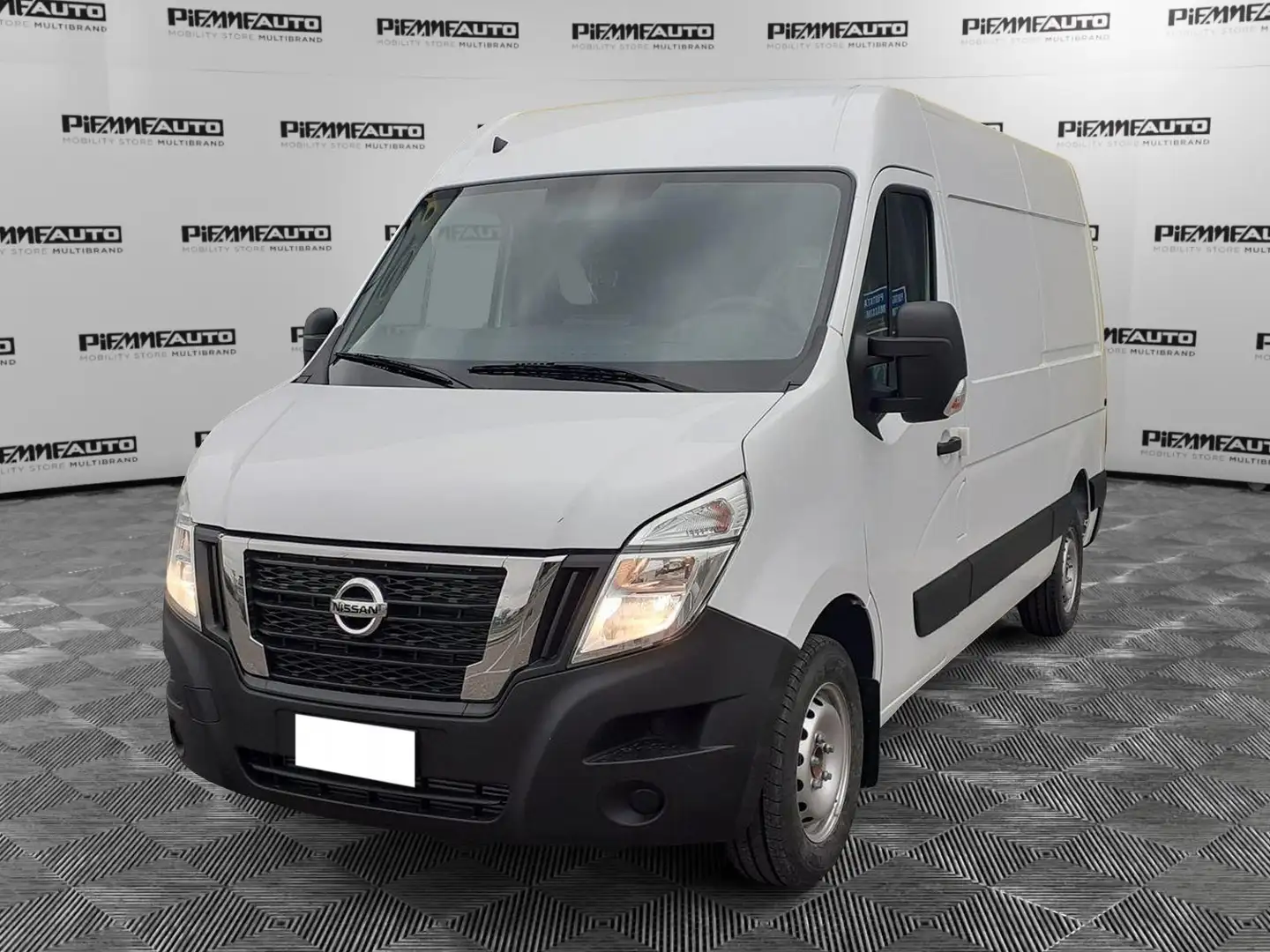Nissan Interstar 35 2.3 dCi 135CV PM-TM Acenta Furgone L Wit - 1