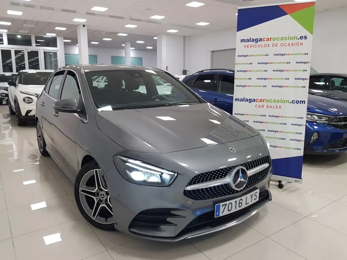 Mercedes-Benz B 180 Gris - 1