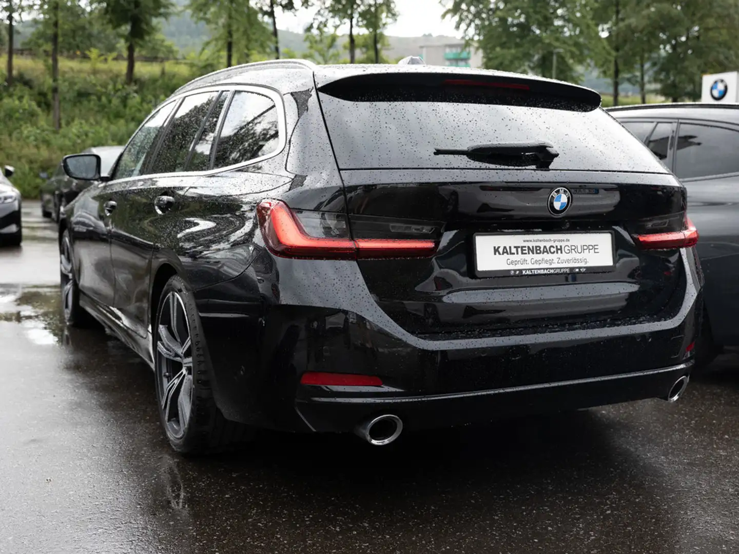 BMW 320 d Touring xDrive PANO AHK LED STANDHZ ACC Nero - 2