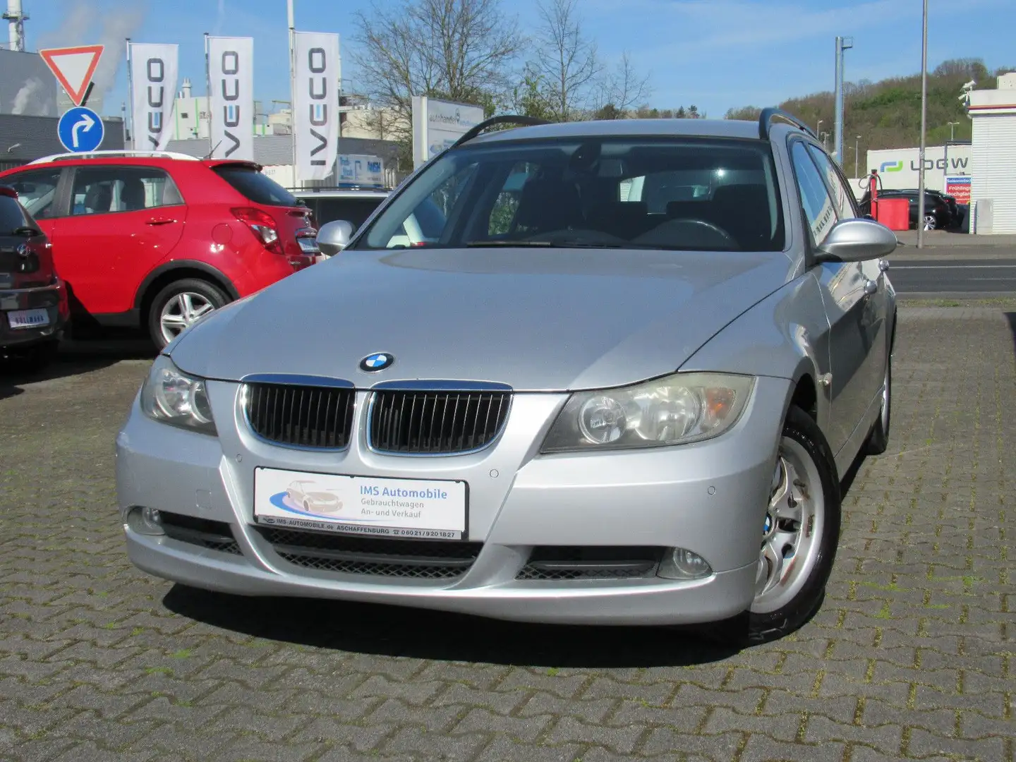 BMW 320 d Touring*Navi*SHZ*PDC* Argent - 1