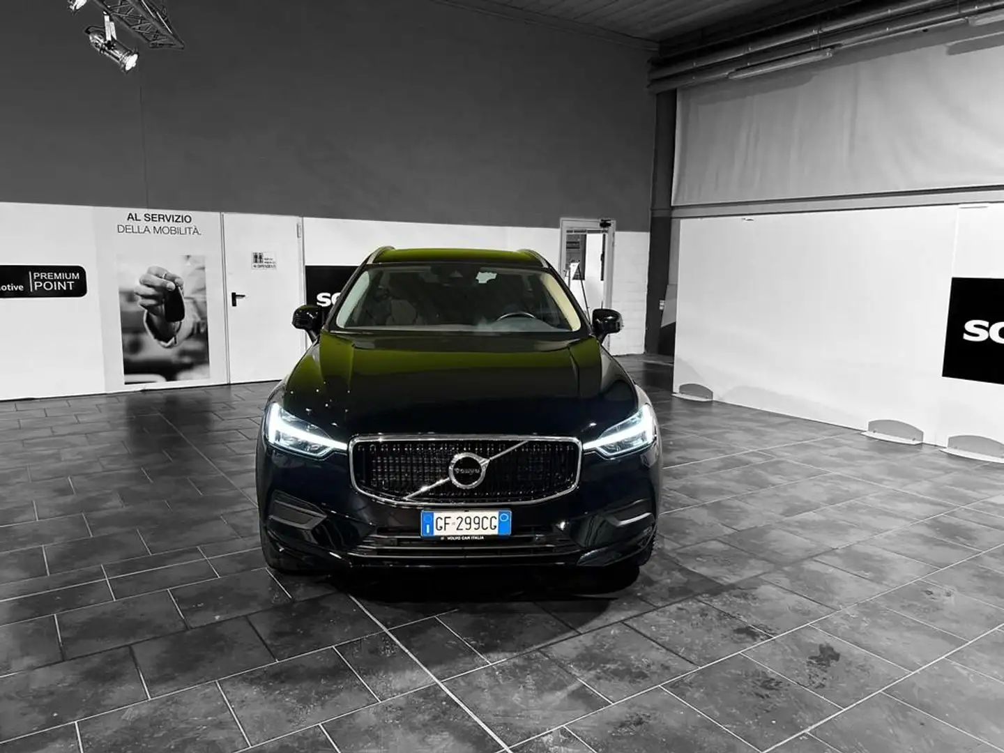 Volvo XC60 2.0 B4 Momentum awd auto my20 Noir - 2