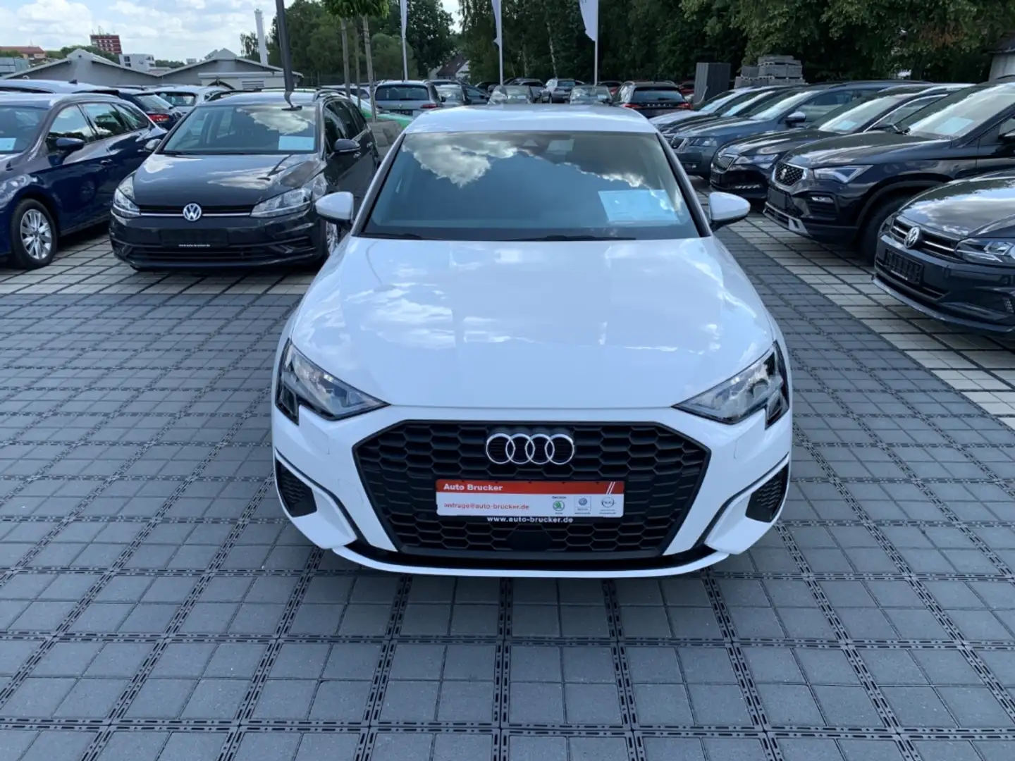 Audi A3 Sportback 30 TFSI advanced 1.0 Klima LED DAB Weiß - 2