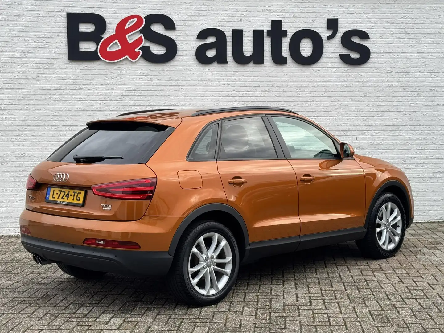 Audi Q3 2.0 TFSI quattro S Edition Automaat Cruise control Arancione - 2