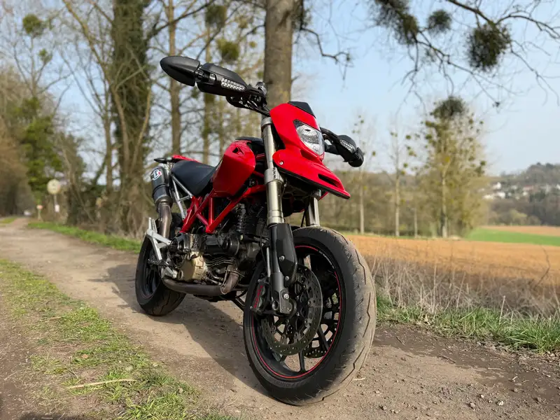 Ducati Hypermotard 1100 - foto 3