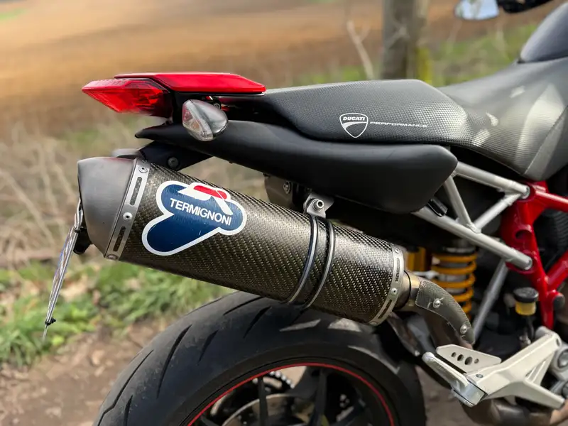 Ducati Hypermotard 1100 - foto 7