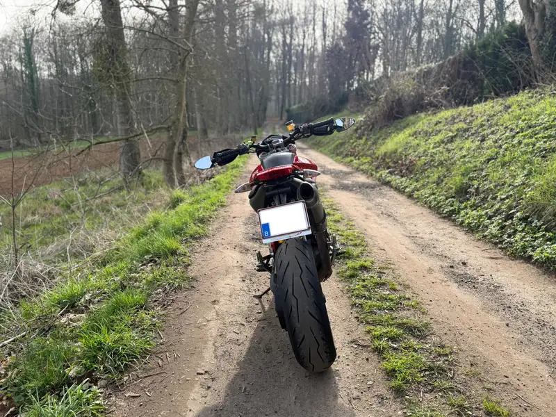 Ducati Hypermotard 1100 - foto 6