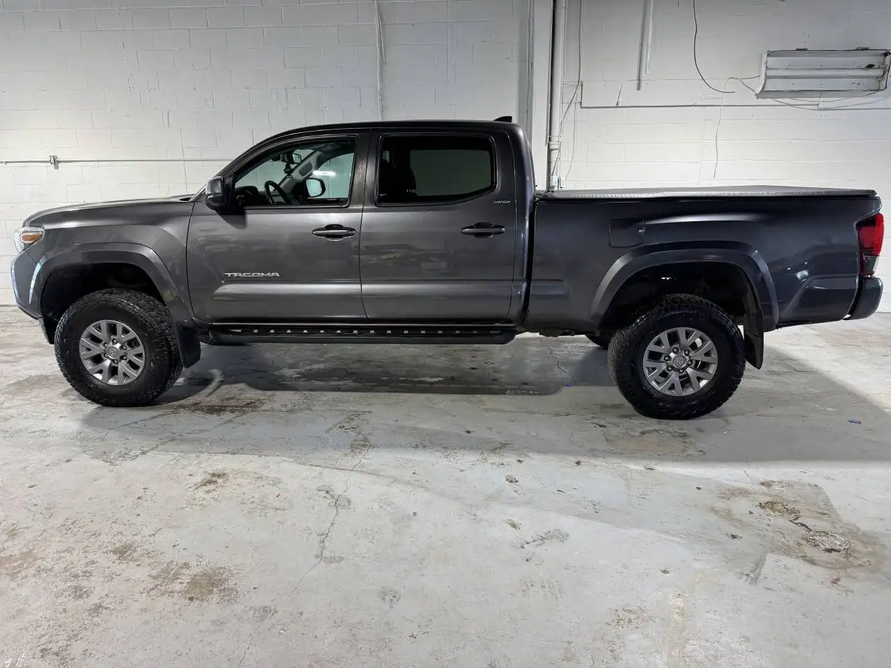 Toyota Tacoma снимка Toyota Tacoma