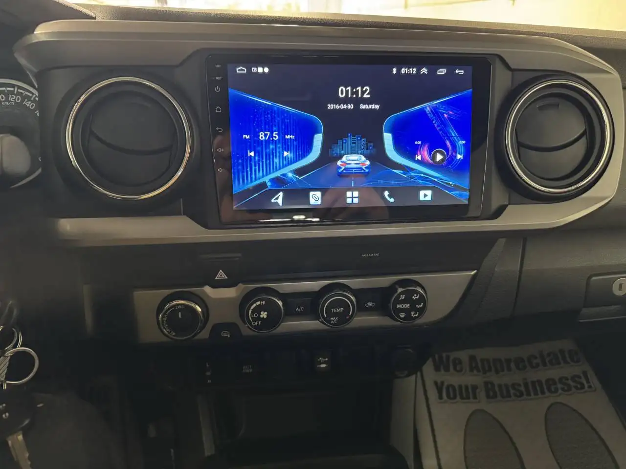 Toyota Tacoma снимка Toyota Tacoma