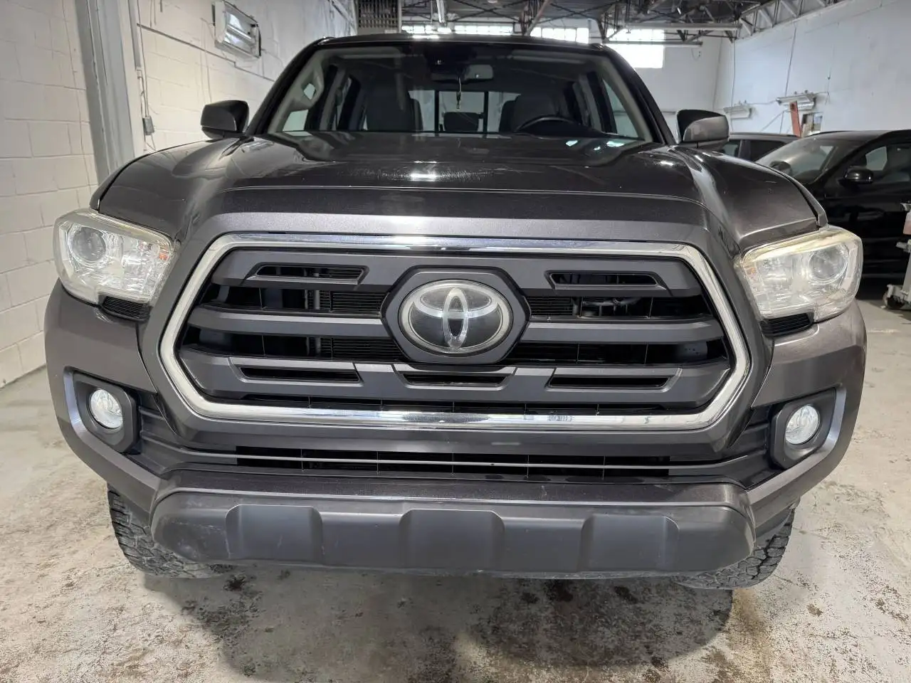 Toyota Tacoma снимка Toyota Tacoma