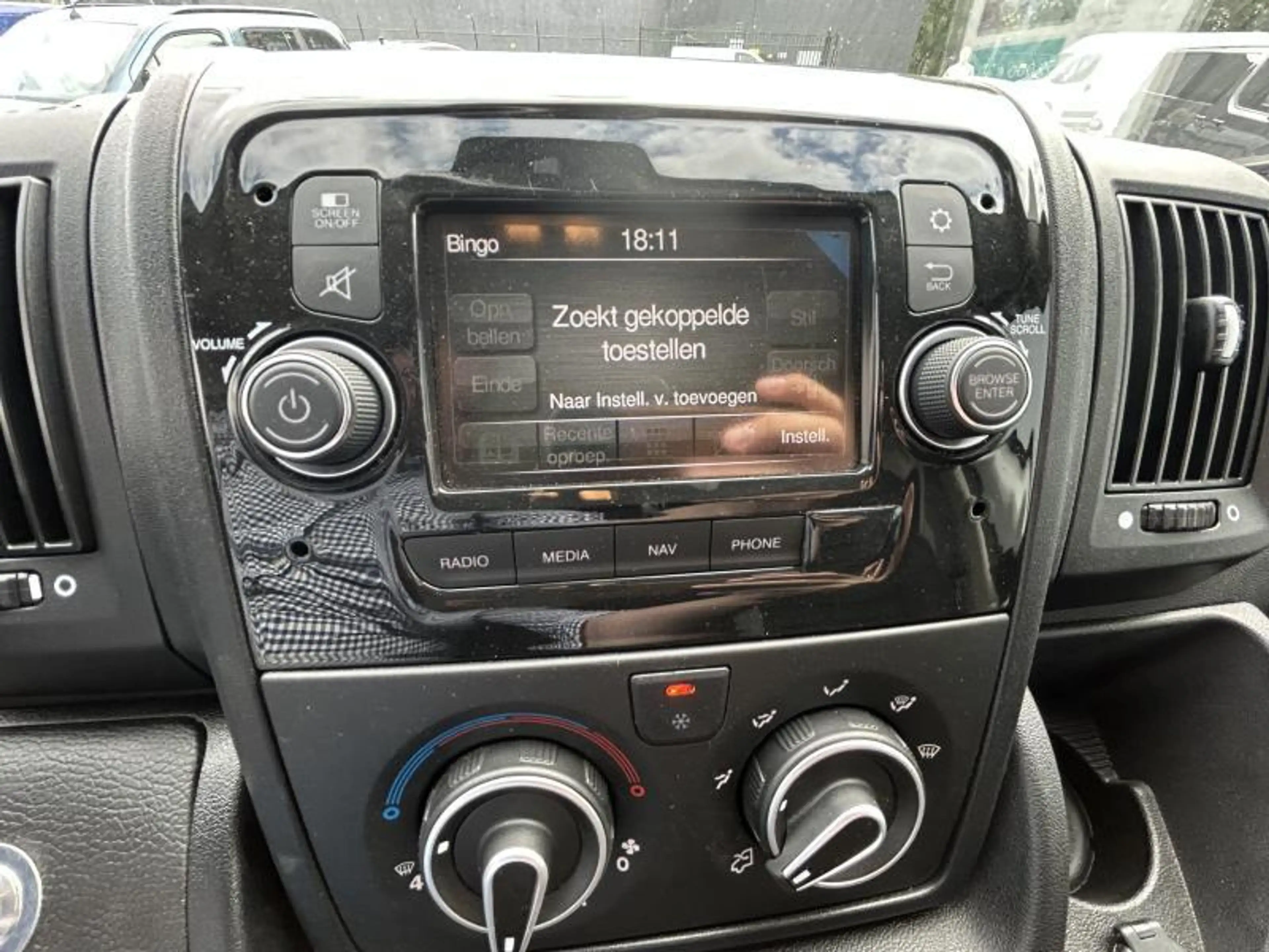 Peugeot Boxer e-Boxer L3H2 — photo 12